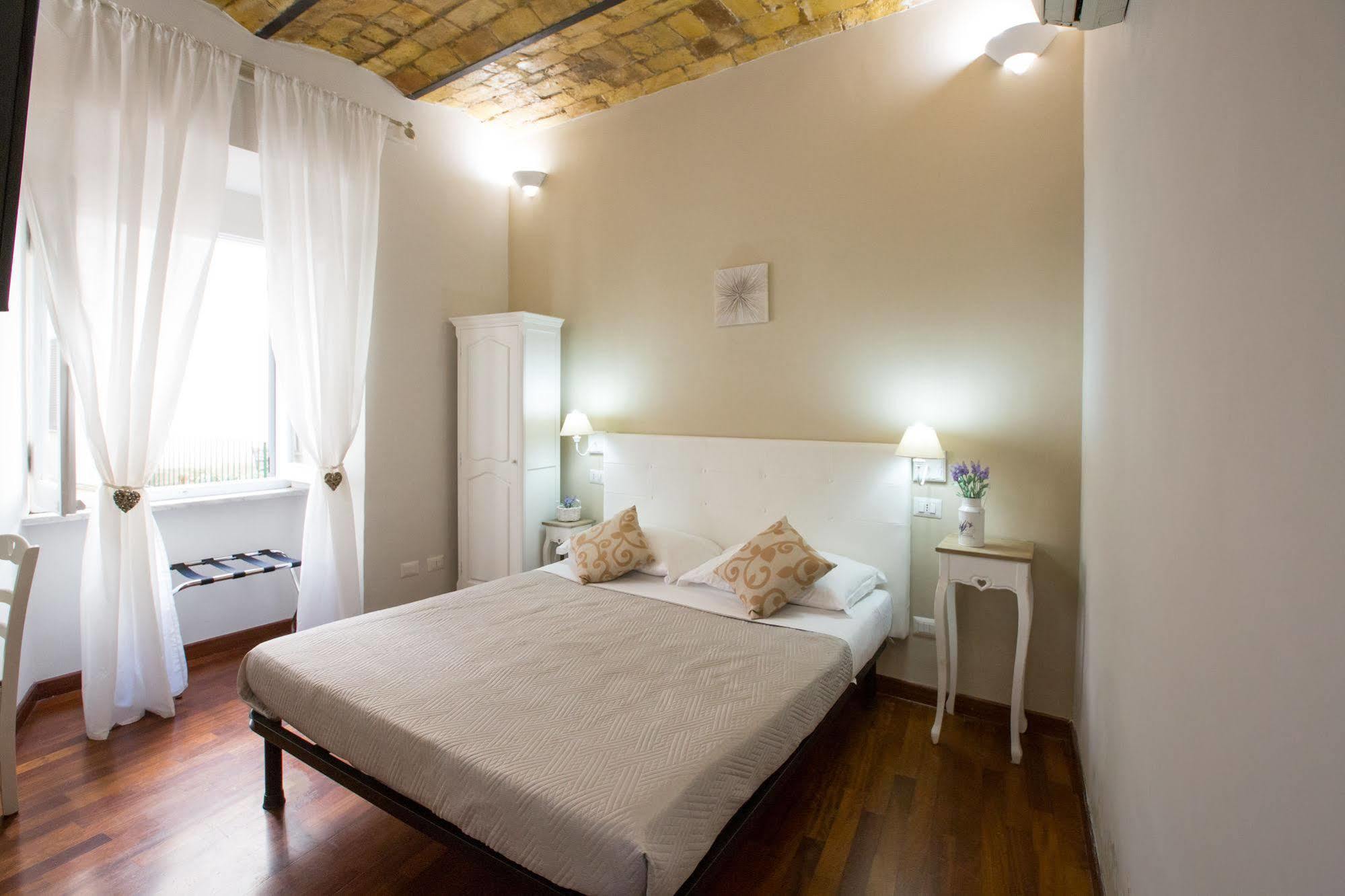 Отель Residenza Sistina Рим Экстерьер фото